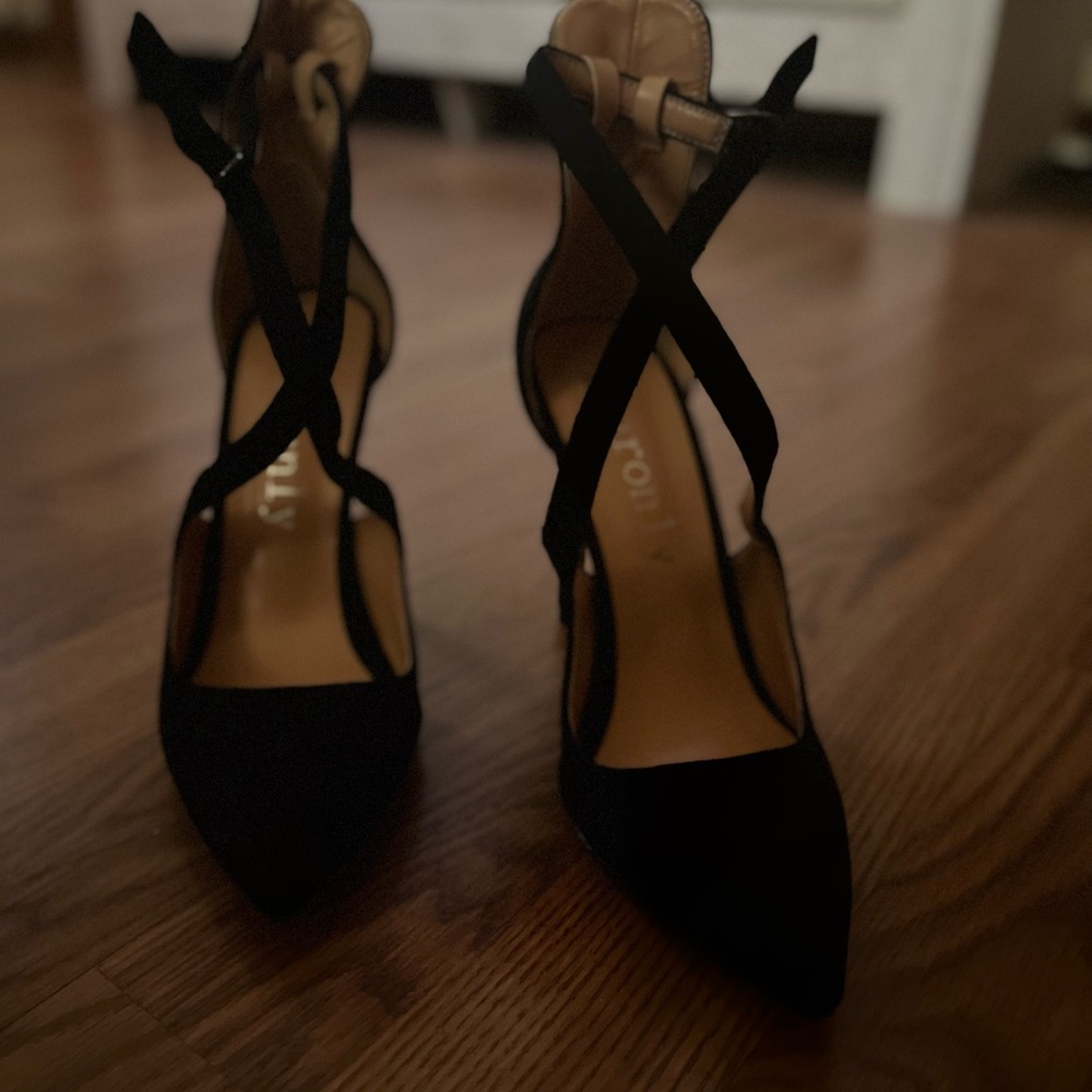 Back Suede High Heels size 5! Never used! - Picture 3 of 5